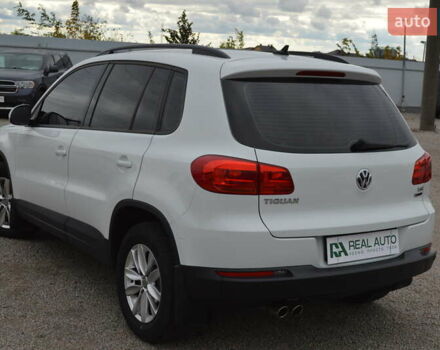 Белый Фольксваген Тигуан, объемом двигателя 1.98 л и пробегом 82 тыс. км за 15600 $, фото 2 на Automoto.ua