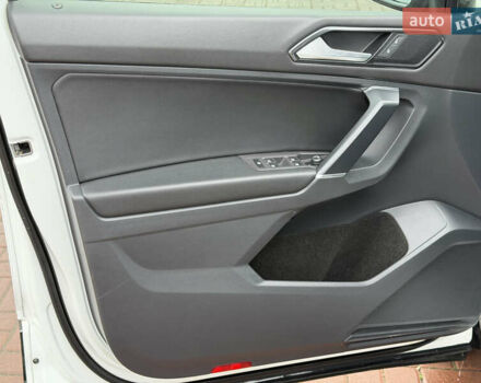 Білий Фольксваген Тігуан, об'ємом двигуна 1.98 л та пробігом 163 тис. км за 17500 $, фото 72 на Automoto.ua