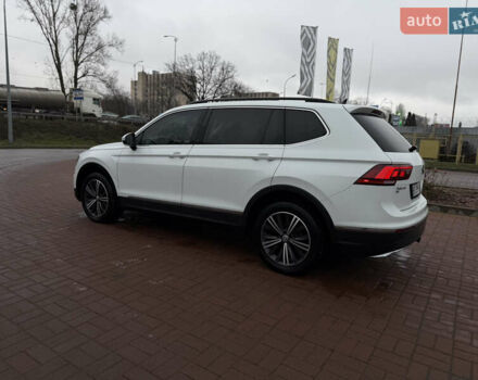 Білий Фольксваген Тігуан, об'ємом двигуна 1.98 л та пробігом 163 тис. км за 17500 $, фото 23 на Automoto.ua