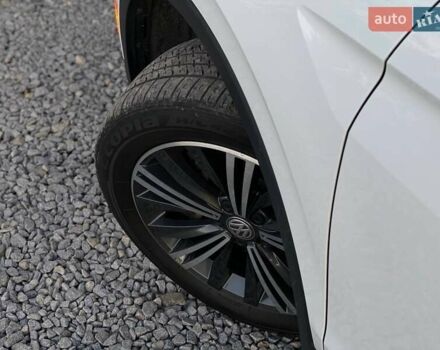 Белый Фольксваген Тигуан, объемом двигателя 1.98 л и пробегом 56 тыс. км за 21900 $, фото 5 на Automoto.ua