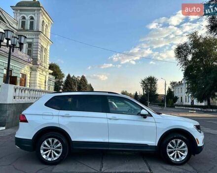 Белый Фольксваген Тигуан, объемом двигателя 1.98 л и пробегом 121 тыс. км за 21300 $, фото 2 на Automoto.ua