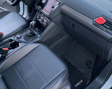 Білий Фольксваген Тігуан, об'ємом двигуна 1.98 л та пробігом 128 тис. км за 24000 $, фото 22 на Automoto.ua