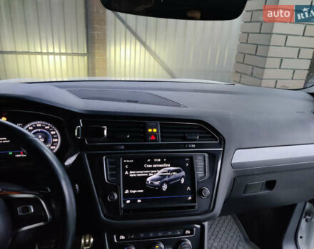 Белый Фольксваген Тигуан, объемом двигателя 1.97 л и пробегом 137 тыс. км за 28999 $, фото 9 на Automoto.ua