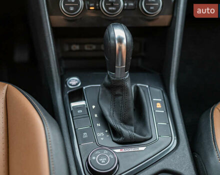 Білий Фольксваген Тігуан, об'ємом двигуна 2 л та пробігом 169 тис. км за 20900 $, фото 27 на Automoto.ua