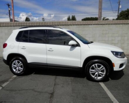 Белый Фольксваген Тигуан, объемом двигателя 2 л и пробегом 61 тыс. км за 8000 $, фото 2 на Automoto.ua