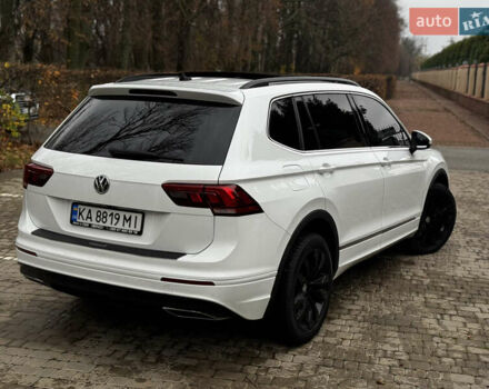 Белый Фольксваген Тигуан, объемом двигателя 2 л и пробегом 120 тыс. км за 22200 $, фото 6 на Automoto.ua