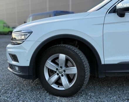 Белый Фольксваген Тигуан, объемом двигателя 2 л и пробегом 161 тыс. км за 24890 $, фото 5 на Automoto.ua