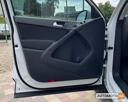 Белый Фольксваген Тигуан, объемом двигателя 2 л и пробегом 83 тыс. км за 14400 $, фото 9 на Automoto.ua