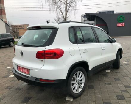 Белый Фольксваген Тигуан, объемом двигателя 2 л и пробегом 203 тыс. км за 10600 $, фото 4 на Automoto.ua