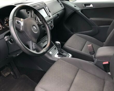 Белый Фольксваген Тигуан, объемом двигателя 2 л и пробегом 203 тыс. км за 10600 $, фото 11 на Automoto.ua