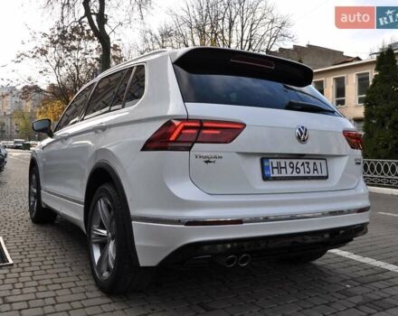 Белый Фольксваген Тигуан, объемом двигателя 1.98 л и пробегом 54 тыс. км за 27700 $, фото 3 на Automoto.ua