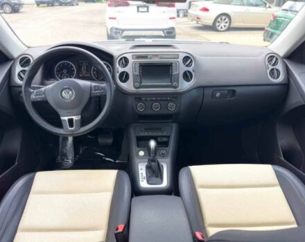 Белый Фольксваген Тигуан, объемом двигателя 2 л и пробегом 62 тыс. км за 8400 $, фото 9 на Automoto.ua