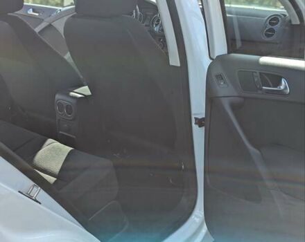 Белый Фольксваген Тигуан, объемом двигателя 1.98 л и пробегом 50 тыс. км за 13999 $, фото 14 на Automoto.ua