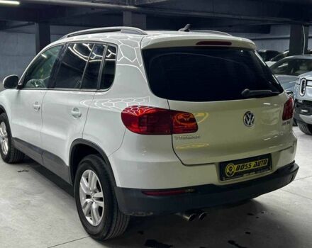 Білий Фольксваген Тігуан, об'ємом двигуна 2 л та пробігом 166 тис. км за 14200 $, фото 3 на Automoto.ua
