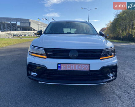 Белый Фольксваген Тигуан, объемом двигателя 2 л и пробегом 166 тыс. км за 14700 $, фото 48 на Automoto.ua