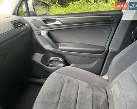 Белый Фольксваген Тигуан, объемом двигателя 1.97 л и пробегом 282 тыс. км за 22500 $, фото 14 на Automoto.ua