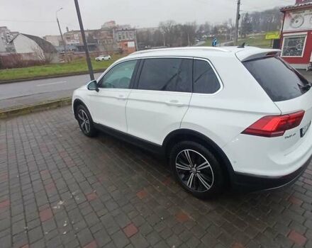 Белый Фольксваген Тигуан, объемом двигателя 1.98 л и пробегом 195 тыс. км за 25000 $, фото 3 на Automoto.ua