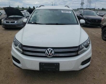 Білий Фольксваген Тігуан, об'ємом двигуна 2 л та пробігом 56 тис. км за 1200 $, фото 4 на Automoto.ua