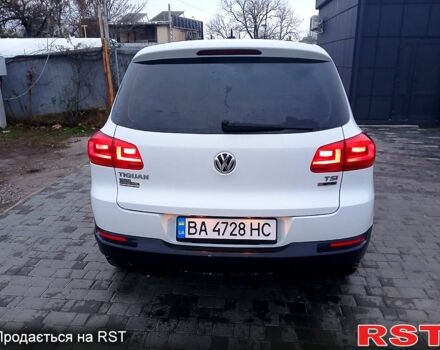 Белый Фольксваген Тигуан, объемом двигателя 2 л и пробегом 174 тыс. км за 15000 $, фото 8 на Automoto.ua