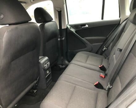 Белый Фольксваген Тигуан, объемом двигателя 2 л и пробегом 203 тыс. км за 10600 $, фото 9 на Automoto.ua