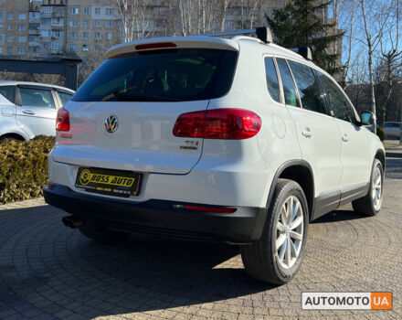 Білий Фольксваген Тігуан, об'ємом двигуна 2 л та пробігом 150 тис. км за 15999 $, фото 6 на Automoto.ua