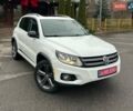 Белый Фольксваген Тигуан, объемом двигателя 2 л и пробегом 230 тыс. км за 14300 $, фото 1 на Automoto.ua