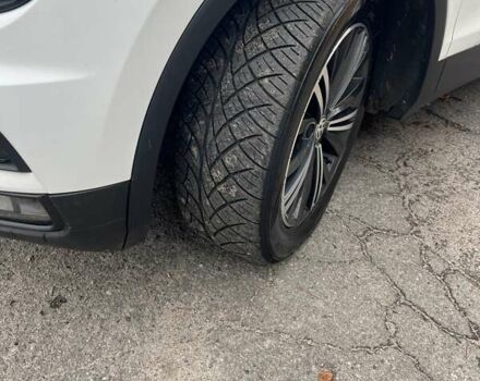 Білий Фольксваген Тігуан, об'ємом двигуна 1.98 л та пробігом 103 тис. км за 22900 $, фото 3 на Automoto.ua