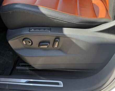 Білий Фольксваген Тігуан, об'ємом двигуна 2.01 л та пробігом 71 тис. км за 26000 $, фото 6 на Automoto.ua