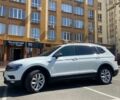 Белый Фольксваген Тигуан, объемом двигателя 2 л и пробегом 182 тыс. км за 26200 $, фото 1 на Automoto.ua