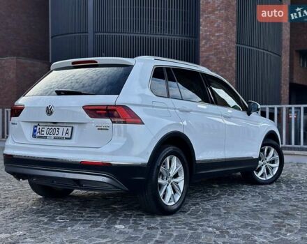 Фольксваген Тигуан 2017 в Днепре (Днепропетровске) на Automoto.ua Белый Фольксваген Тигуан, объемом двигателя 1.98 л и пробегом 88 тыс. км за 24900 $, фото 33 на Automoto.ua