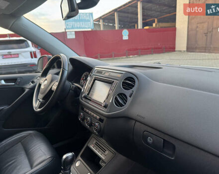 Белый Фольксваген Тигуан, объемом двигателя 2 л и пробегом 54 тыс. км за 15200 $, фото 89 на Automoto.ua