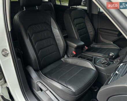 Білий Фольксваген Тігуан, об'ємом двигуна 1.98 л та пробігом 74 тис. км за 22222 $, фото 32 на Automoto.ua