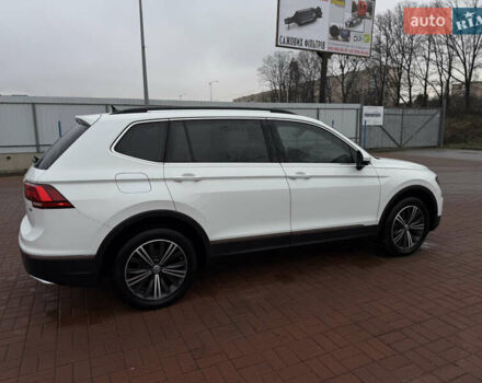 Білий Фольксваген Тігуан, об'ємом двигуна 1.98 л та пробігом 163 тис. км за 17500 $, фото 48 на Automoto.ua