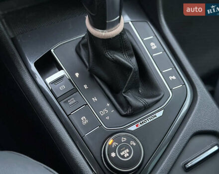 Белый Фольксваген Тигуан, объемом двигателя 1.97 л и пробегом 258 тыс. км за 23300 $, фото 31 на Automoto.ua