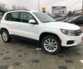 Белый Фольксваген Тигуан, объемом двигателя 2 л и пробегом 203 тыс. км за 10600 $, фото 1 на Automoto.ua