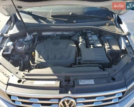 Білий Фольксваген Тігуан, об'ємом двигуна 1.98 л та пробігом 118 тис. км за 3900 $, фото 12 на Automoto.ua