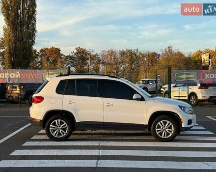 Білий Фольксваген Тігуан, об'ємом двигуна 1.98 л та пробігом 145 тис. км за 13500 $, фото 7 на Automoto.ua