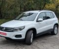 Белый Фольксваген Тигуан, объемом двигателя 2 л и пробегом 138 тыс. км за 12700 $, фото 2 на Automoto.ua