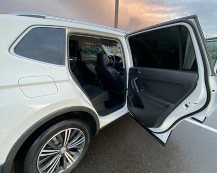 Білий Фольксваген Тігуан, об'ємом двигуна 1.98 л та пробігом 128 тис. км за 24000 $, фото 9 на Automoto.ua