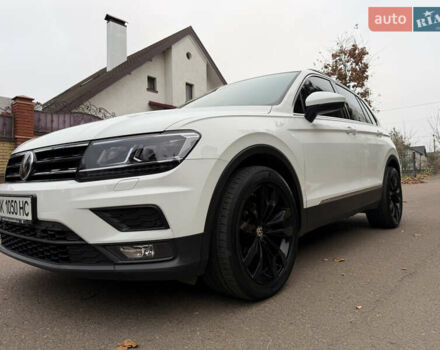 Белый Фольксваген Тигуан, объемом двигателя 1.98 л и пробегом 200 тыс. км за 21950 $, фото 3 на Automoto.ua