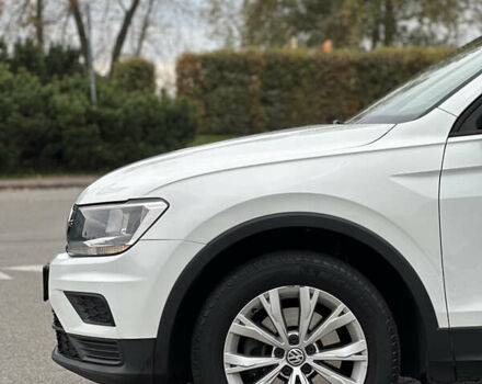 Білий Фольксваген Тігуан, об'ємом двигуна 2 л та пробігом 144 тис. км за 19500 $, фото 11 на Automoto.ua