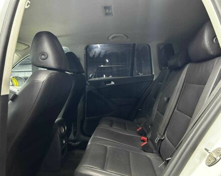 Білий Фольксваген Тігуан, об'ємом двигуна 2 л та пробігом 166 тис. км за 14200 $, фото 13 на Automoto.ua