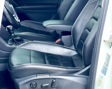 Белый Фольксваген Тигуан, объемом двигателя 2 л и пробегом 210 тыс. км за 23999 $, фото 36 на Automoto.ua