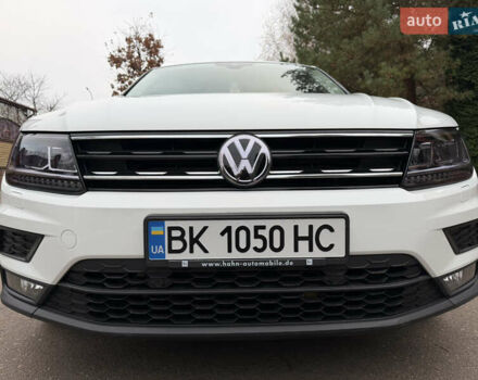 Белый Фольксваген Тигуан, объемом двигателя 1.98 л и пробегом 200 тыс. км за 21950 $, фото 4 на Automoto.ua