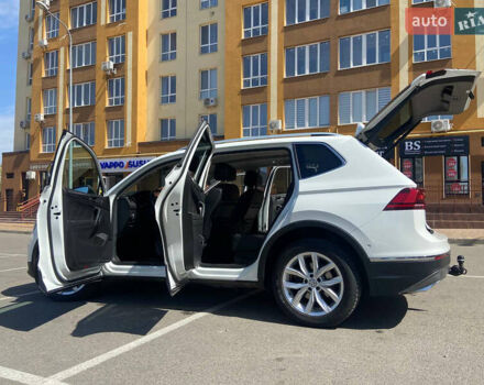 Белый Фольксваген Тигуан, объемом двигателя 1.97 л и пробегом 182 тыс. км за 26200 $, фото 7 на Automoto.ua