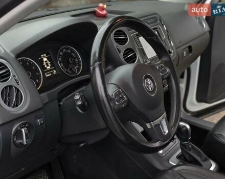 Белый Фольксваген Тигуан, объемом двигателя 1.98 л и пробегом 145 тыс. км за 14200 $, фото 14 на Automoto.ua