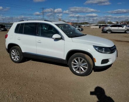 Білий Фольксваген Тігуан, об'ємом двигуна 2 л та пробігом 130 тис. км за 2900 $, фото 4 на Automoto.ua