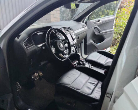 Белый Фольксваген Тигуан, объемом двигателя 1.97 л и пробегом 137 тыс. км за 28999 $, фото 4 на Automoto.ua