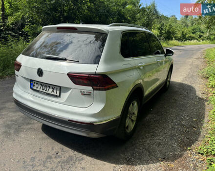 Белый Фольксваген Тигуан, объемом двигателя 1.97 л и пробегом 282 тыс. км за 22500 $, фото 6 на Automoto.ua