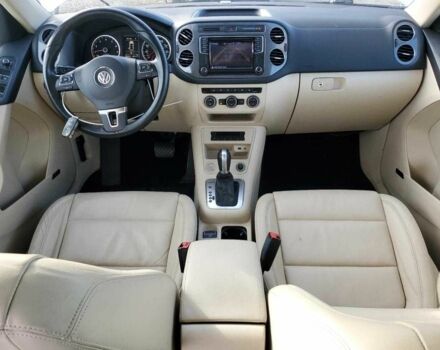 Белый Фольксваген Тигуан, объемом двигателя 2 л и пробегом 140 тыс. км за 1700 $, фото 7 на Automoto.ua